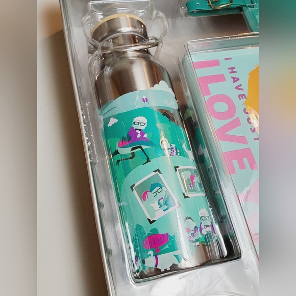 Disney Parks Explore The Wilderness with Pixar's 'Up' Travel Gift Set - Picture 2 of 6